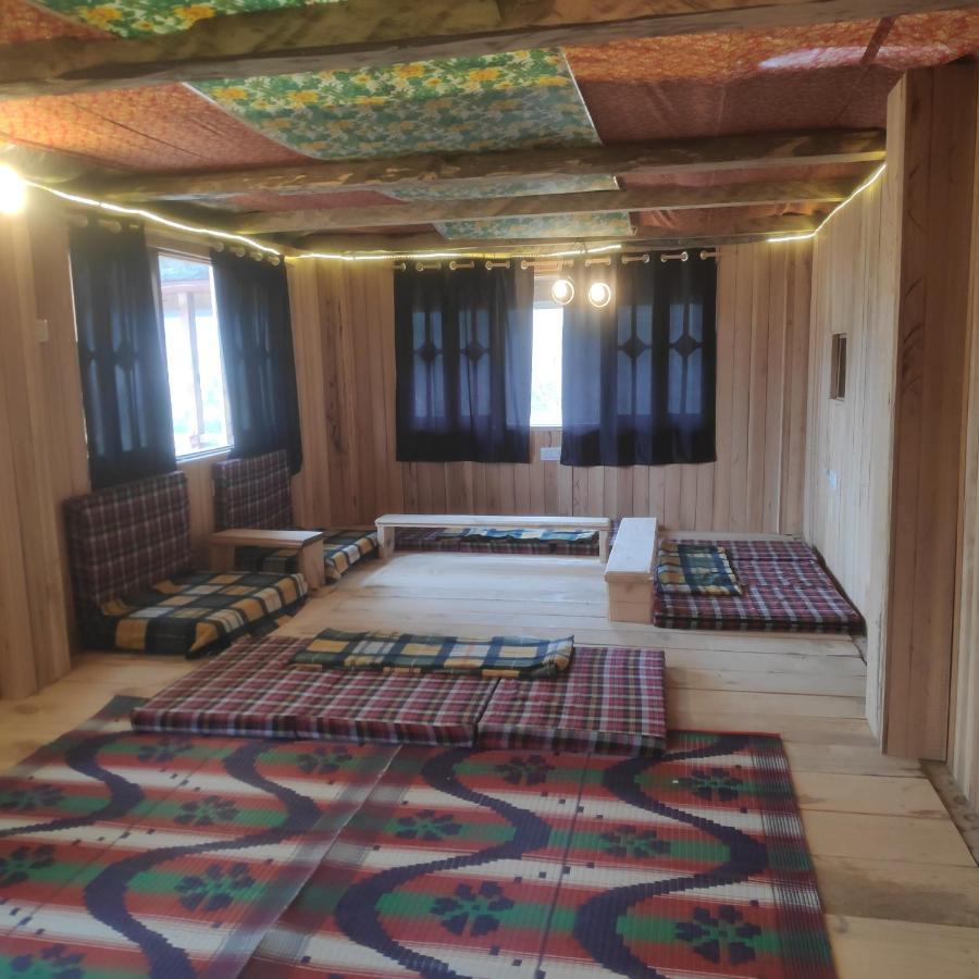Sukun Hostel Sainj Buitenkant foto