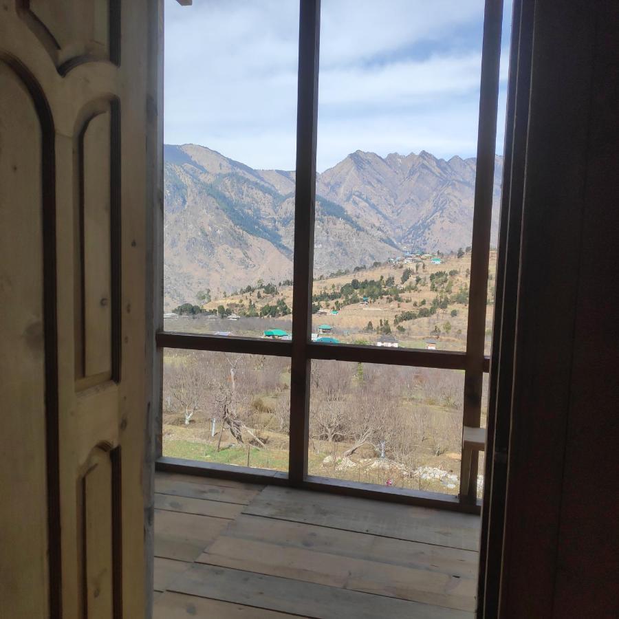 Sukun Hostel Sainj Buitenkant foto