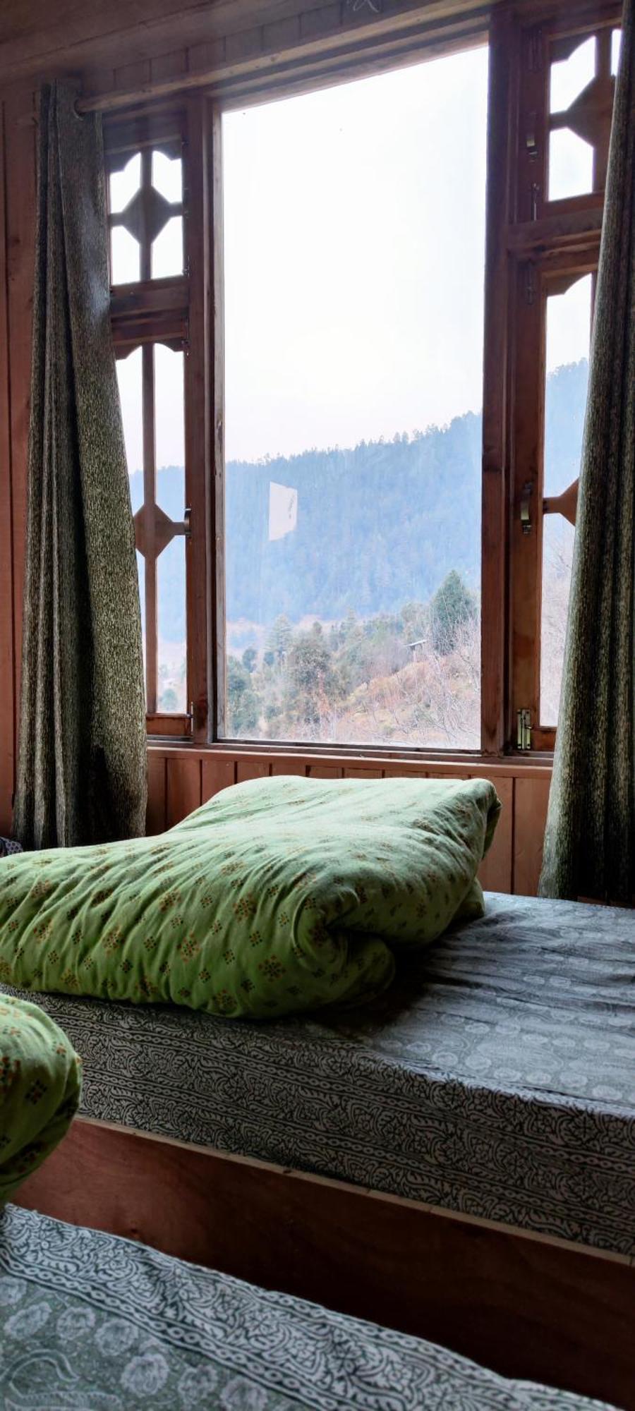 Sukun Hostel Sainj Buitenkant foto