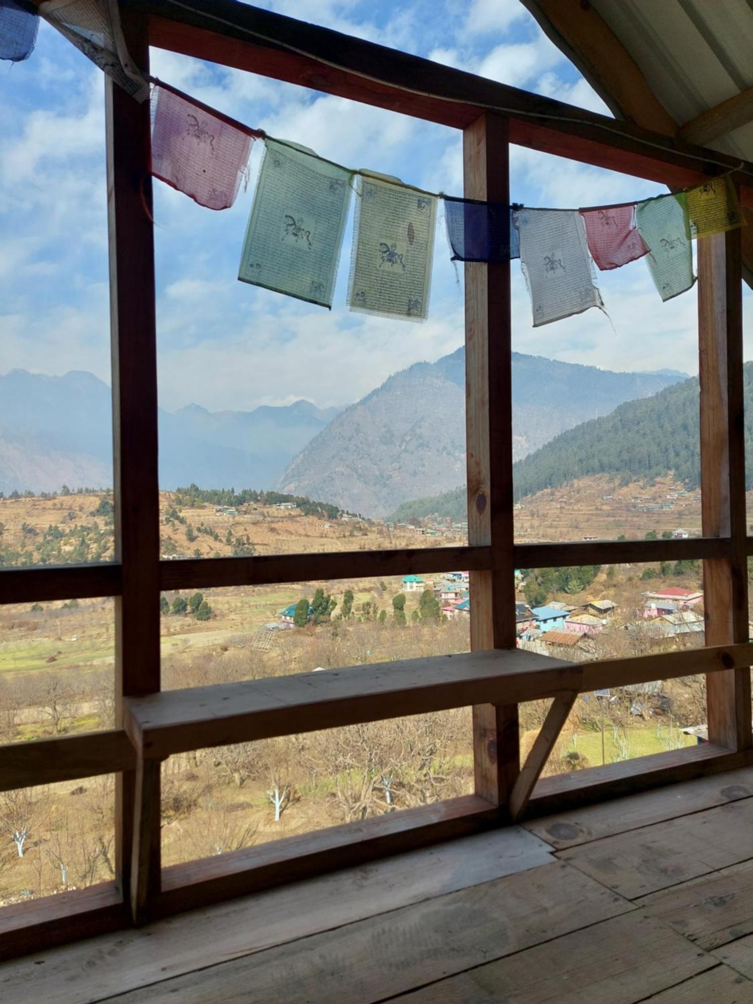 Sukun Hostel Sainj Buitenkant foto