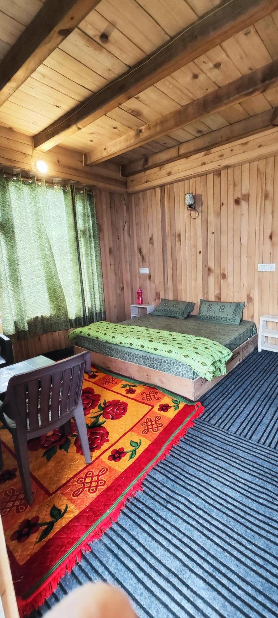 Sukun Hostel Sainj Buitenkant foto